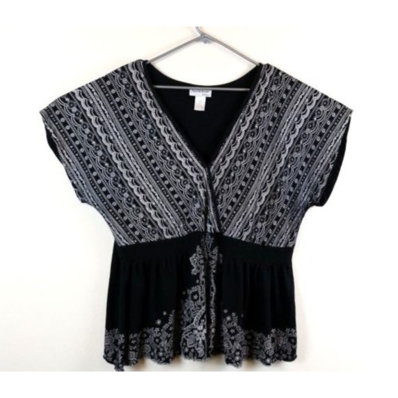 North Style Tops - North Style Womens Black White V-Neck Short Sleeve
